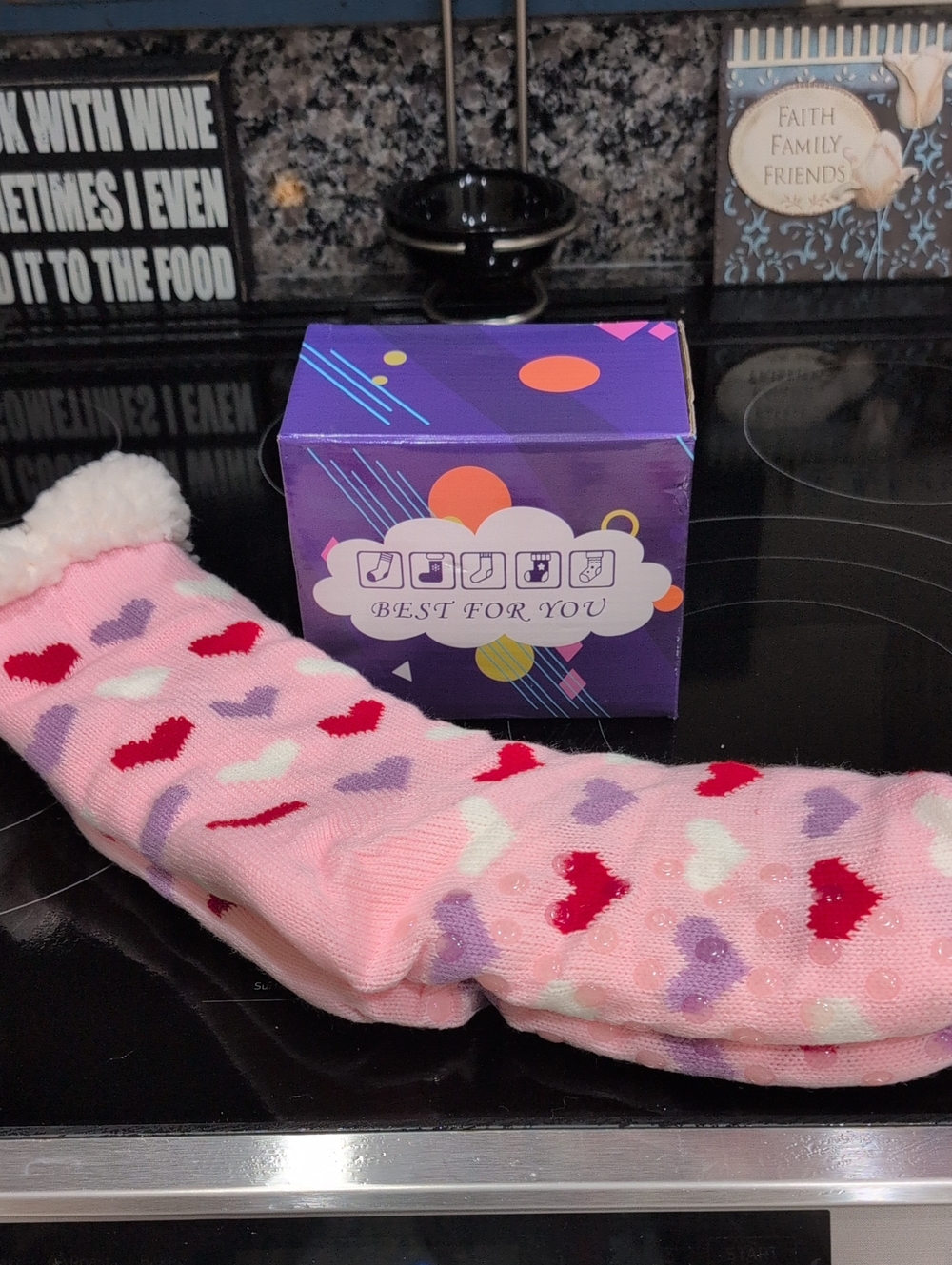 LANLEO Woman Pink Slipper Heart Socks  NWT In Box
